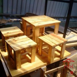 Bộ bàn ghế cafe gỗ thông BGC001